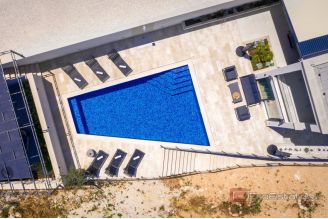 020 2041 131 island brac modern villa with pool for sale