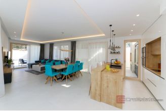 020 2041 131 island brac modern villa with pool for sale