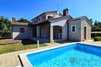 001 1014 62 Rovinj House with pool for sale