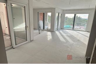 010 5533 30 Sibenik Villa with sea view for sale