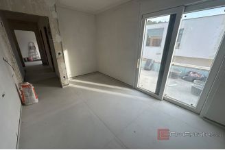 010 5533 30 Sibenik Villa with sea view for sale