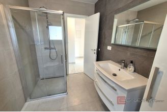 015 1021 76 Krk Modern house with pool for sale