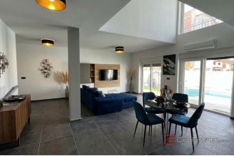 014 2031 267 vodice villa with swimming pool for sale