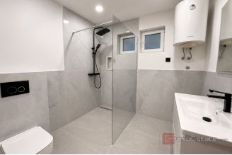 009 2056 24 Split area Detached house with sea view for sale