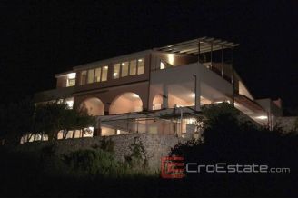 022 2022 46 rogoznica seafront house for sale