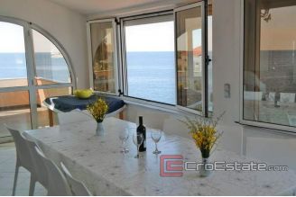 022 2022 46 rogoznica seafront house for sale