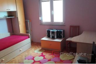 007 2015 71 split three bedroom apartment for sale